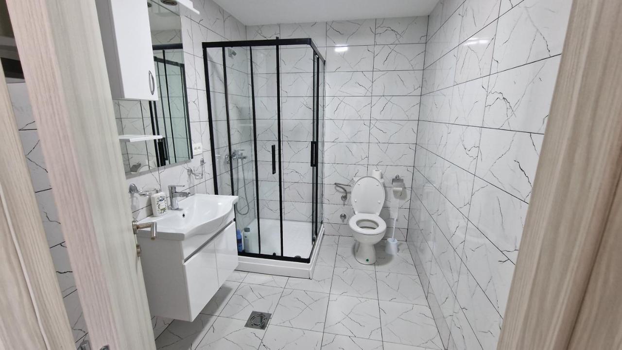 Апартаменты Apartman Tolosi 2 Подгорица Экстерьер фото